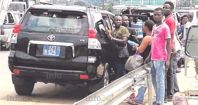 Quand un véhicule de l’Etat gabonais fait aussi dans le clando&nbsp;!