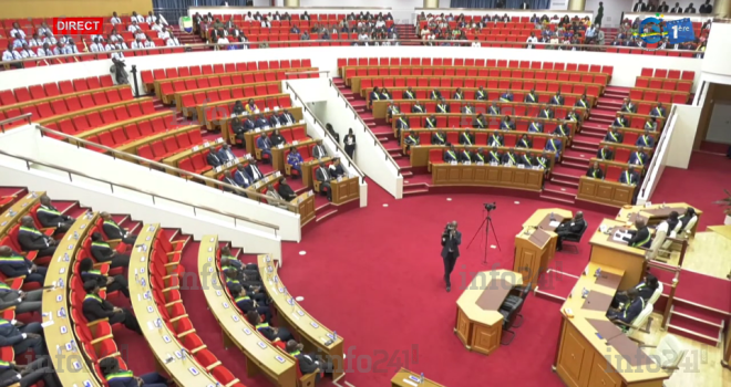 Projet de nouvelle Constitution gabonaise&nbsp;: déjà du retard à l’allumage pour la Constituante